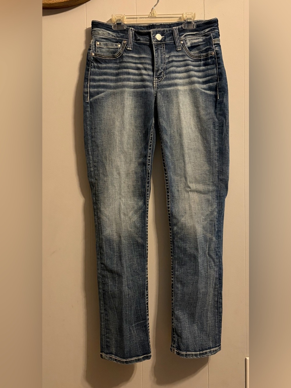 Daytrip Women’s Faded Blue Slim Straight Jeans